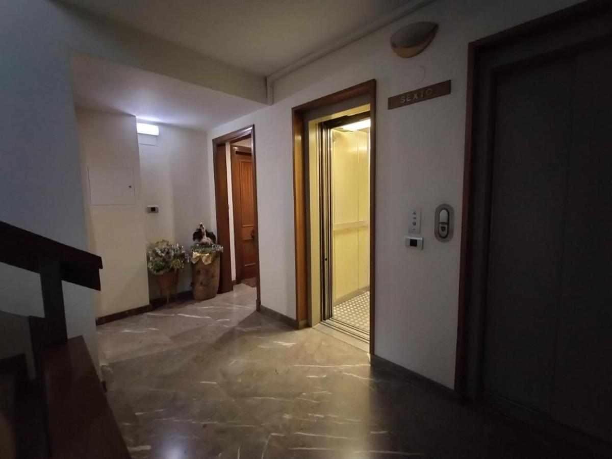 Apartamenticos Plaza Del Pilar III 萨拉戈萨 外观 照片